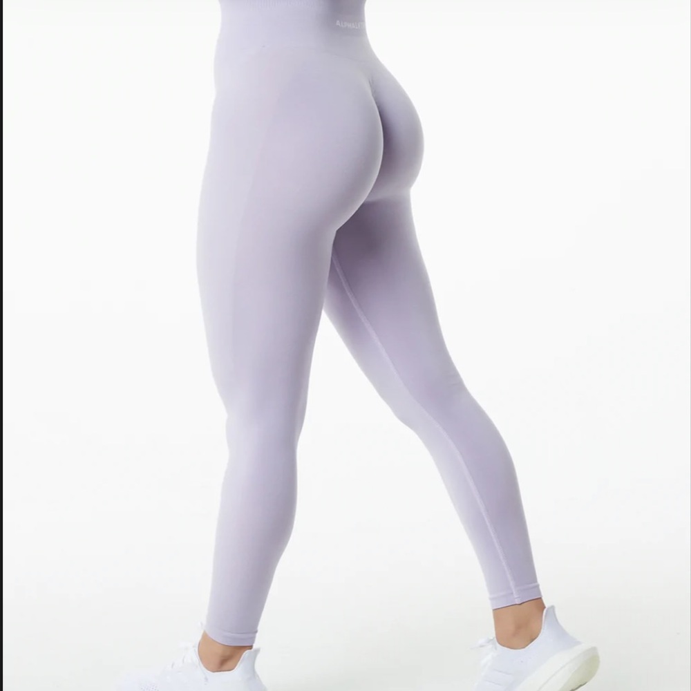 New never worn, lilac purple, popular and flattering color in the winter